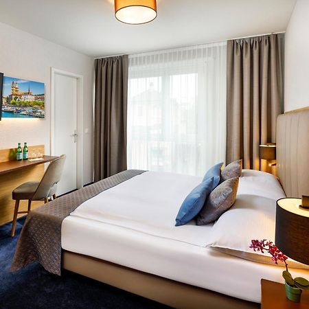 Hotel Tivoli ชลีเรน ภายนอก รูปภาพ